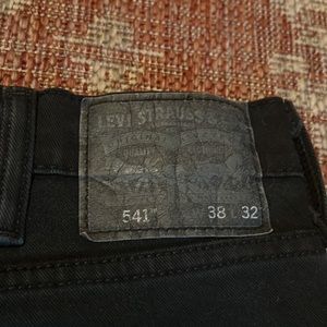 Mens Levi Strauss 38x32 black jeans